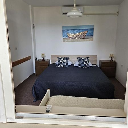 Apartments With Swimming Pool 9X4M Selce Exterior foto